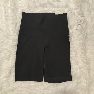 Old Navy Athletic Bike Shorts Sz M NWT